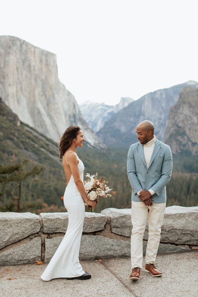 couple has first look in Tunnel View