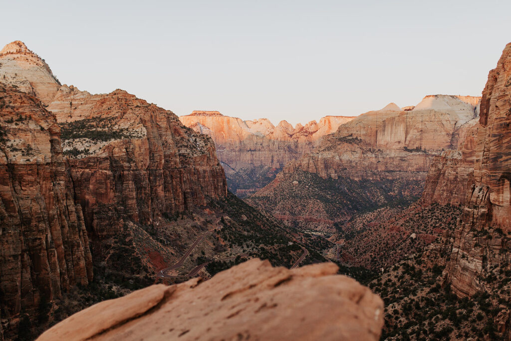 Canyon Overlook sunrise view at Zion